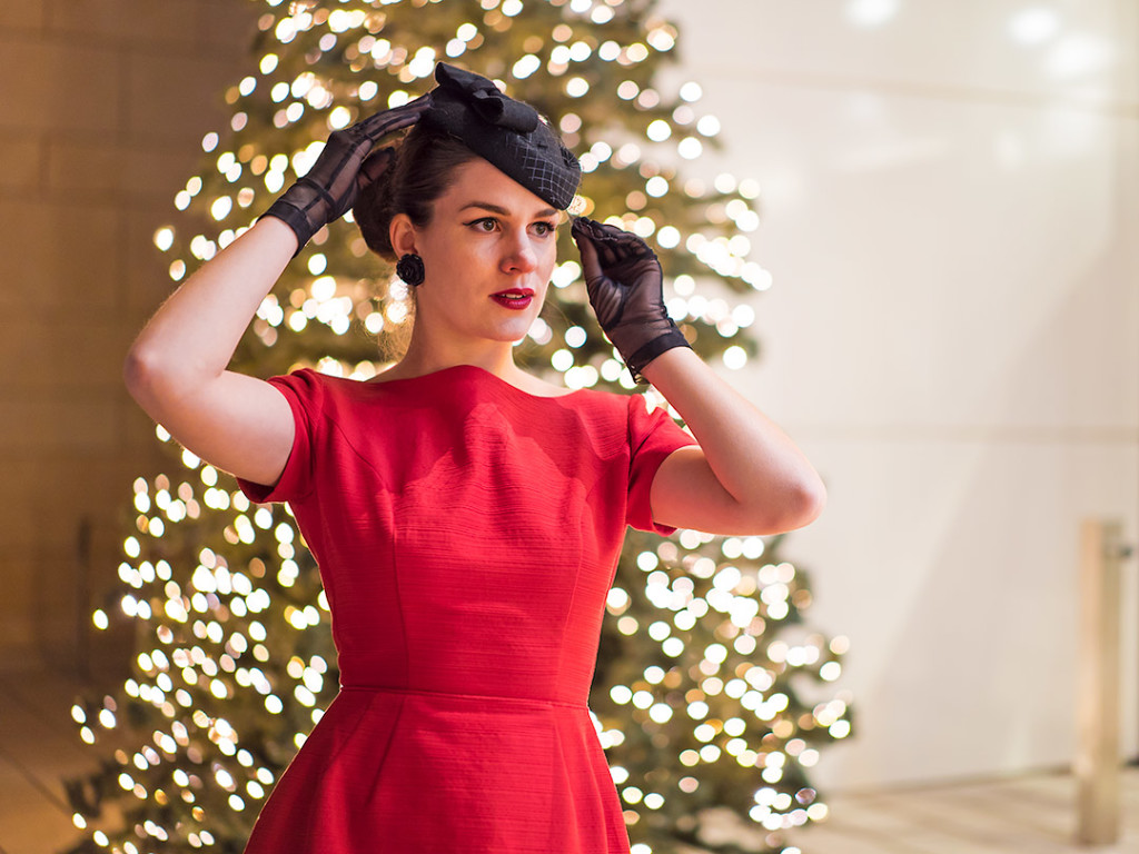 A festive vintage dress from the 50s for Christmas
