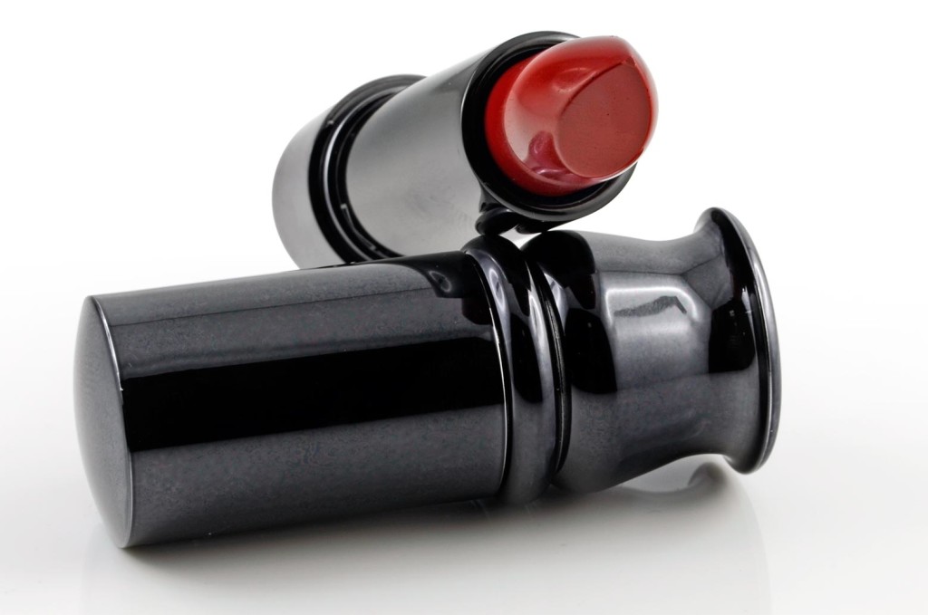 Der Mac Ultimate Lipstick in "Dangerously Chic"