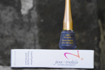 Review: Katzenaugen ohne Leid mit dem tierversuchsfreien Eyeliner von Jane Iredale