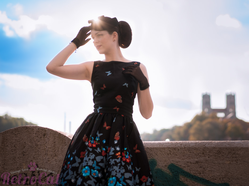 Being a Tourist in my own City with the Tea Dress by Lady V London -  RetroCat