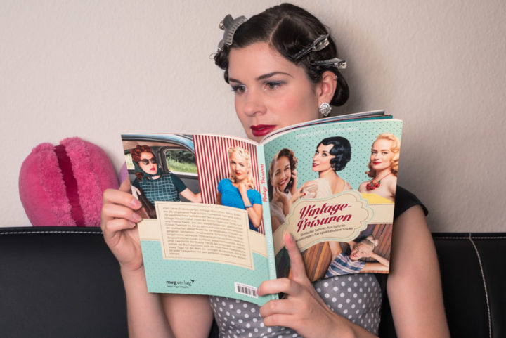 Buchtipp für Retro-Fans mit Haar-Problem: "Vintage-Frisuren" von Sarah Wing und Emma Sundh