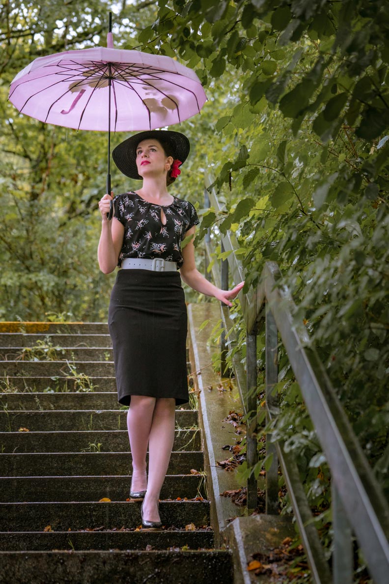 Blue Stockings, light Dresses: A Summer Outfit with Secrets in Lace & Dolly  and Dotty - RetroCat