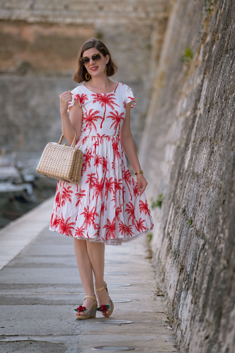 RetroCat mit dem Palm Dress von Grünten Mode in Zadar