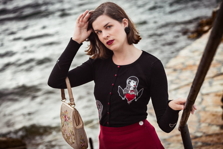 Autumn Ahoi! A warm Vampire Cardigan for the first Days of Fall