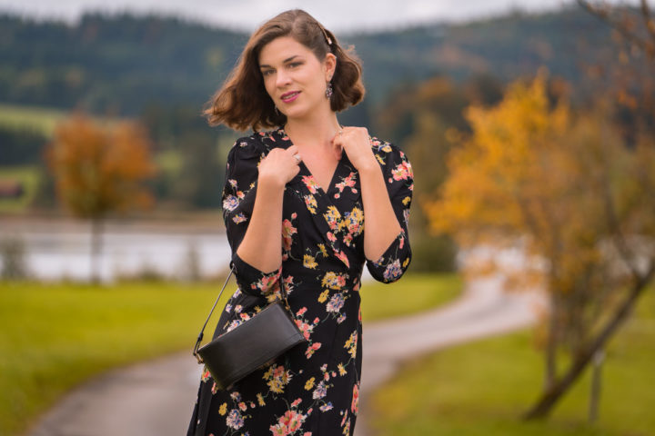 An Autumn Walk with the “Barbara Dress” by The Seamstress of Bloomsbury