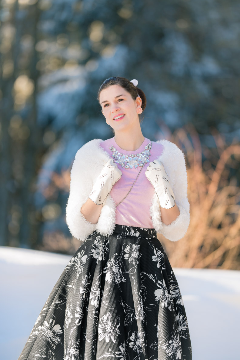 Bright winter outfit and Aldina Ted Baker bucket bag - Les Berlinettes