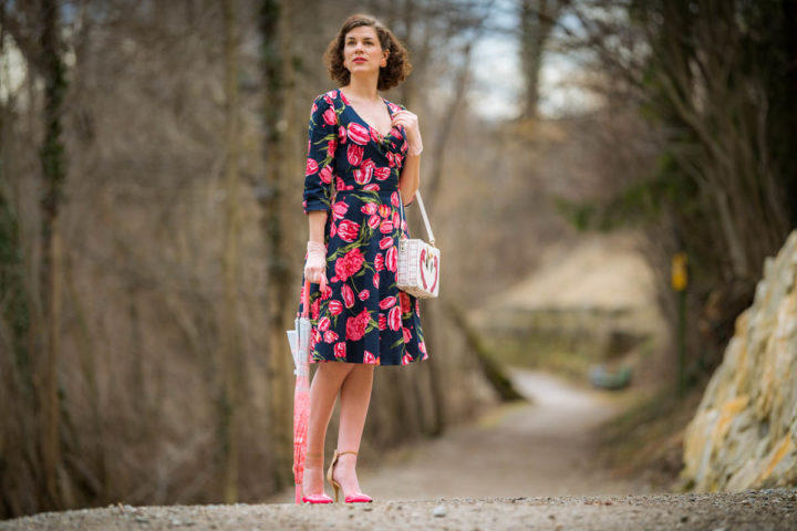 Tulpenblüte mal anders: Das traumhafte Katherine Swing Dress von Dolly and Dotty