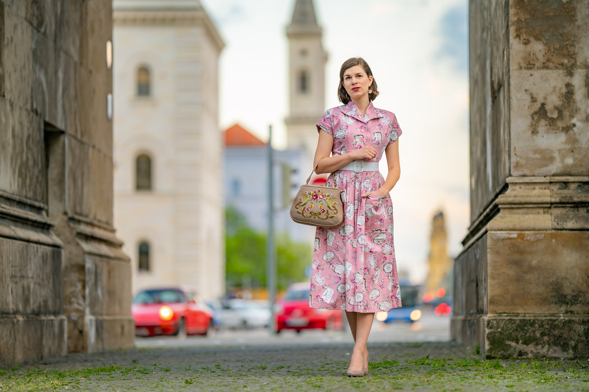 An Evening in Munich with the Kitty Dress Perfume Pink by Vivien of  Holloway - RetroCat