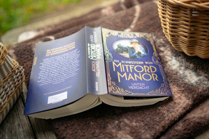Ein entspannend spannendes Buch (gewinnen): Die Schwestern von Mitford Manor - Unter Verdacht