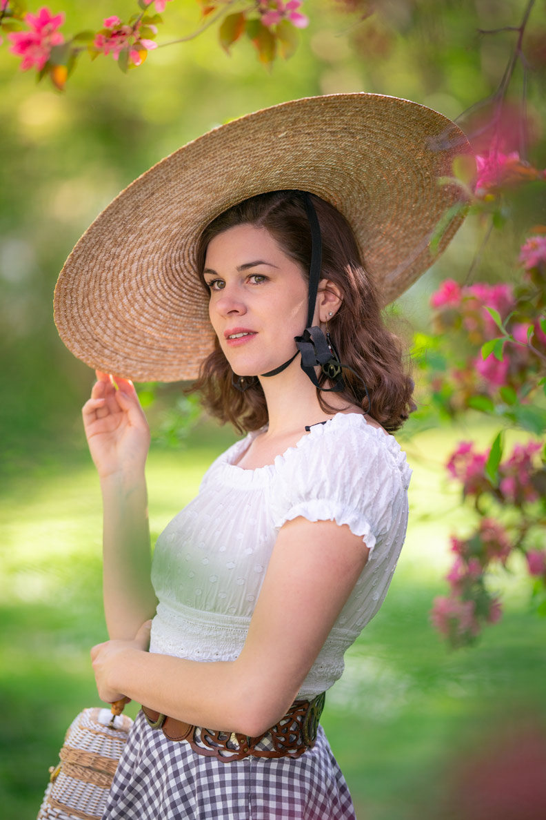 120 Fascinator Hairstyles Stock Photos Pictures  RoyaltyFree Images   iStock