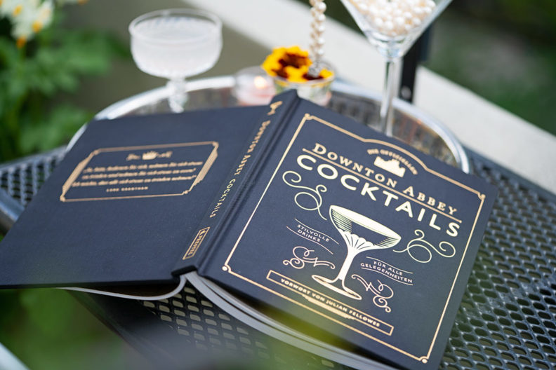 RetroCat stellt das offizielle Downton Abbey Cocktailbuch vor