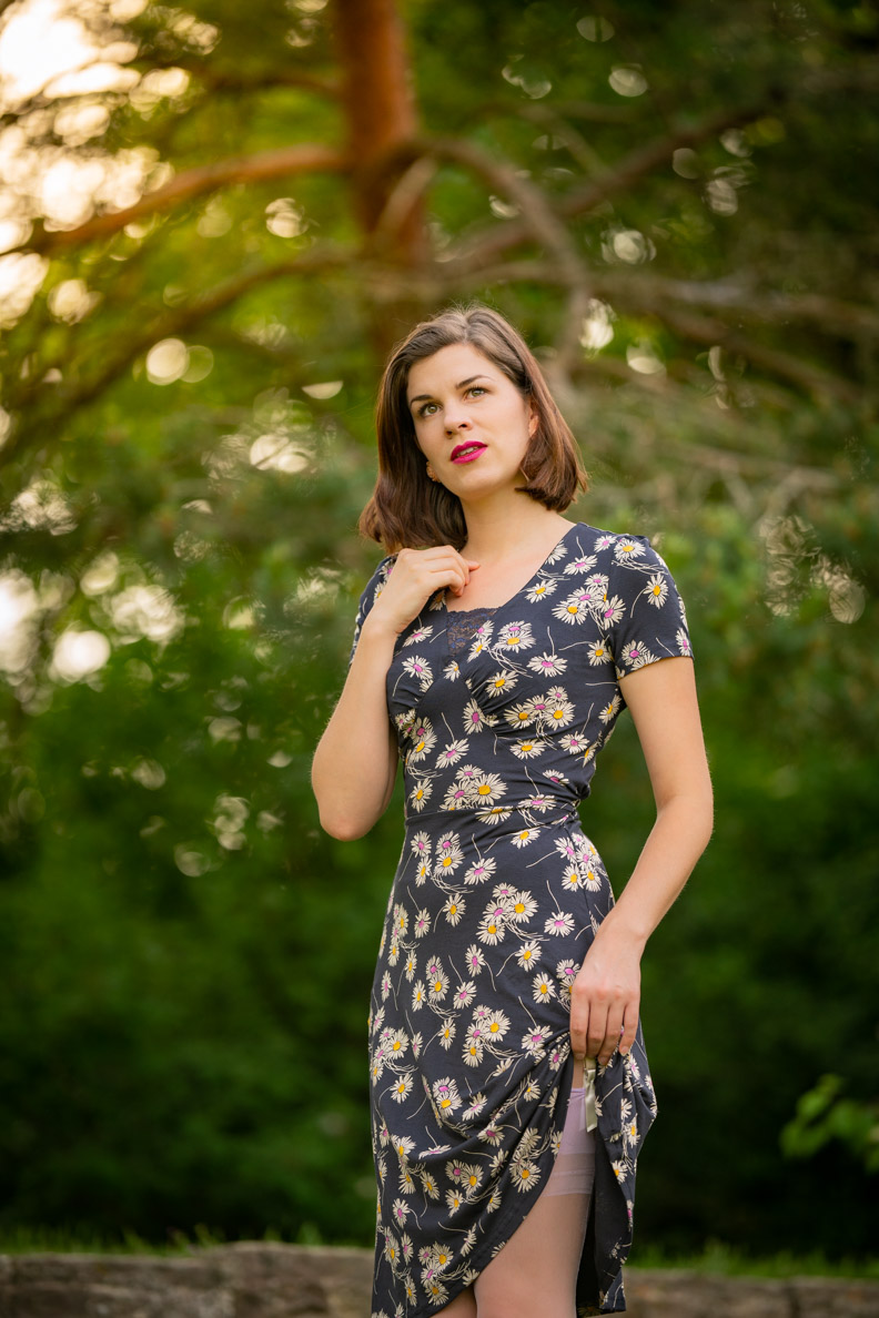 How to style colourful Tights and Nylons: Styling Tips