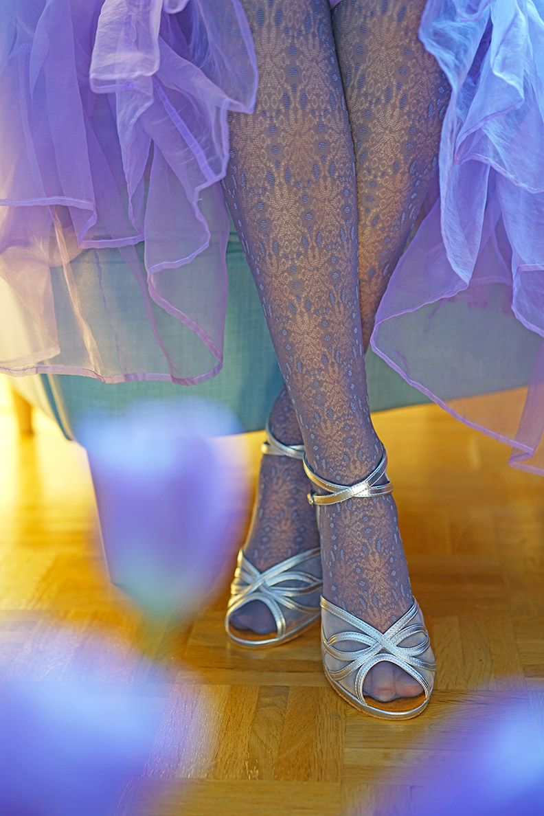 How to style patterned tights: RetroCat wearing lilac lace tights and a tulle skirt