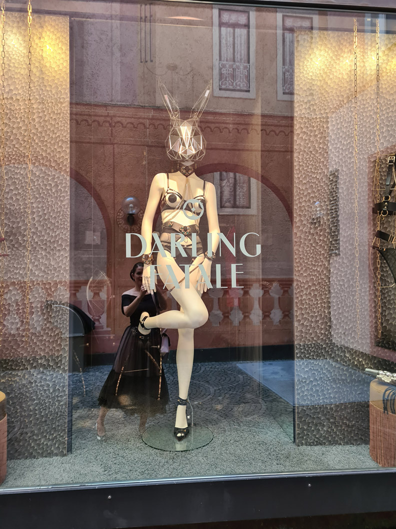 Das Schaufenster von Darling Fatale in München