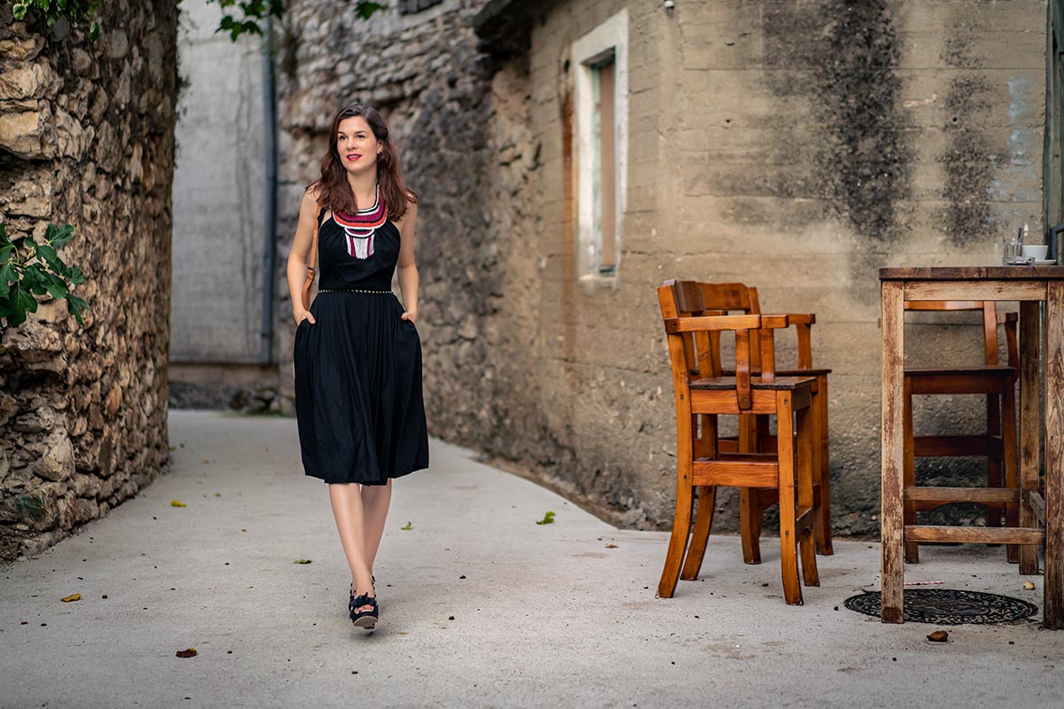 Sommerlich modische Grüße aus Kroatien: Ein Sommerkleid von Lena Hoschek