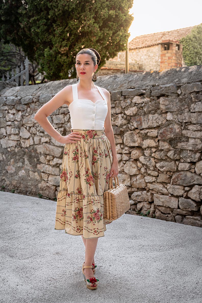 Flower skirt outlet look