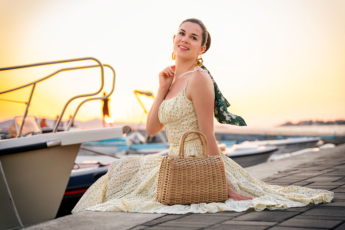 Die letzten Sommertage genießen im gelben Kleid von Ginger Jackie