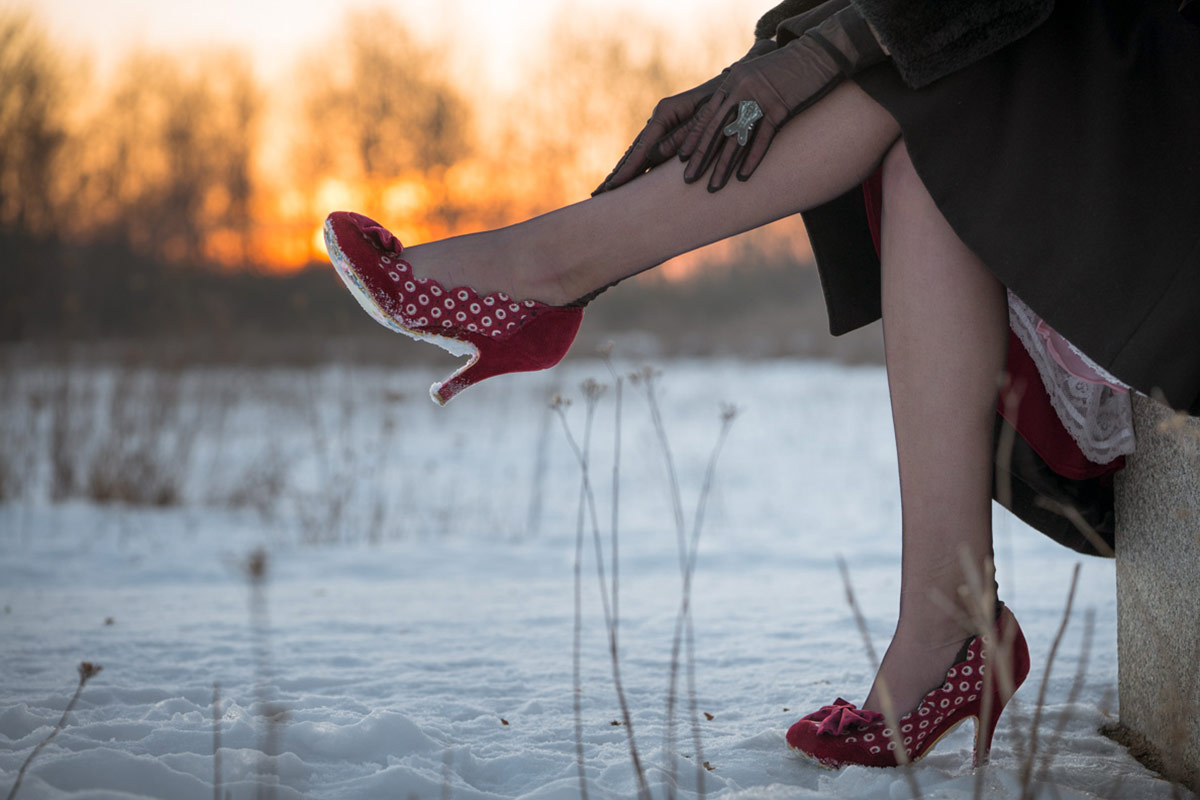 How to wear Nylon Stockings in Winter without freezing