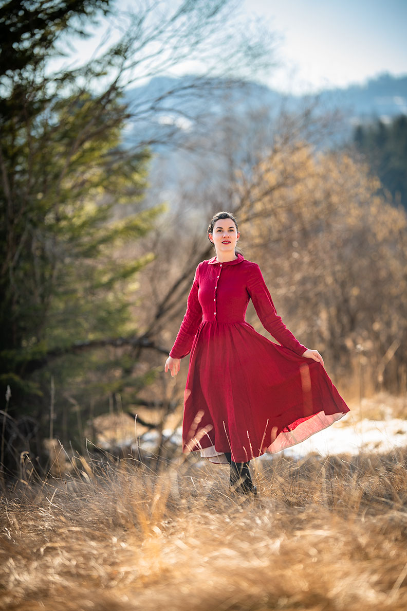 A red Linen Dress by Son de Flor: Perfect for a Day in the Countryside