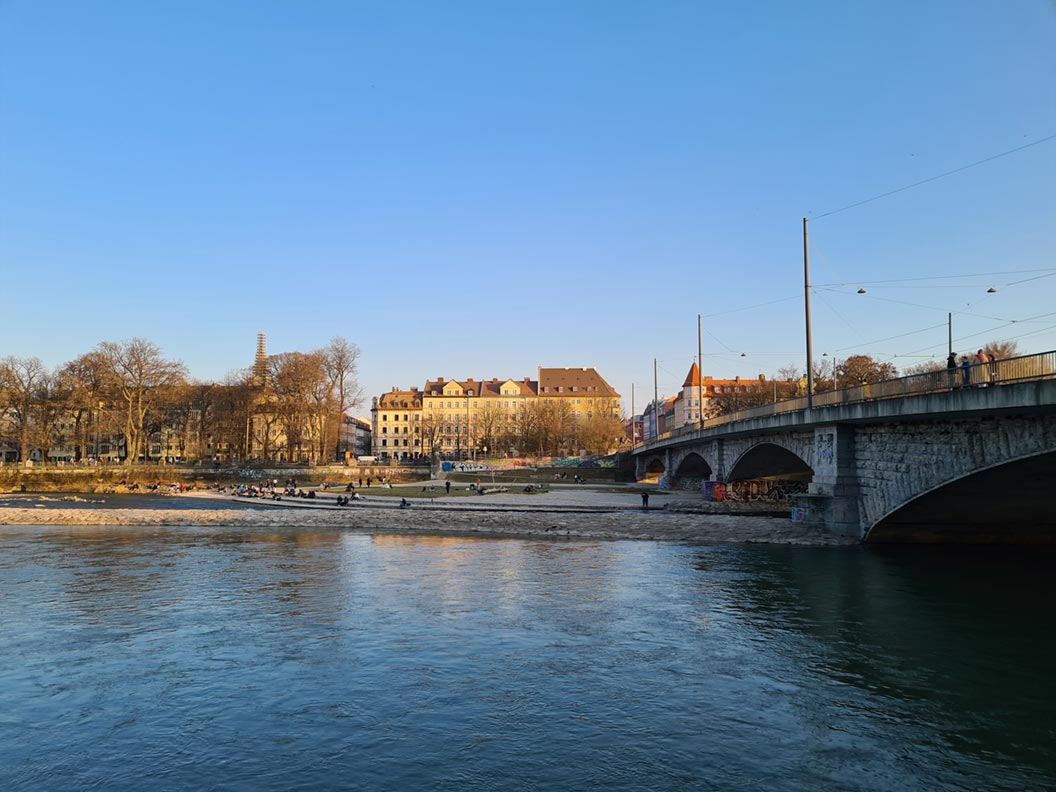 Goldene Stunde an der Isar in München