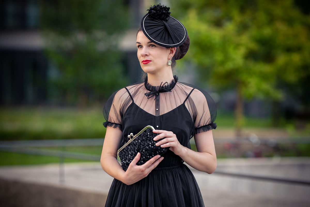Fascinators, Bags, Tulle & Glamour: The perfect Start into the next Season