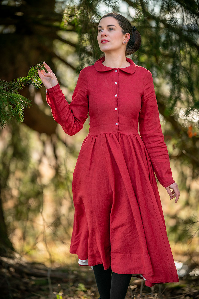 RetroCat in einem Leinenkleid für Herbst und Winter von Son de Flor