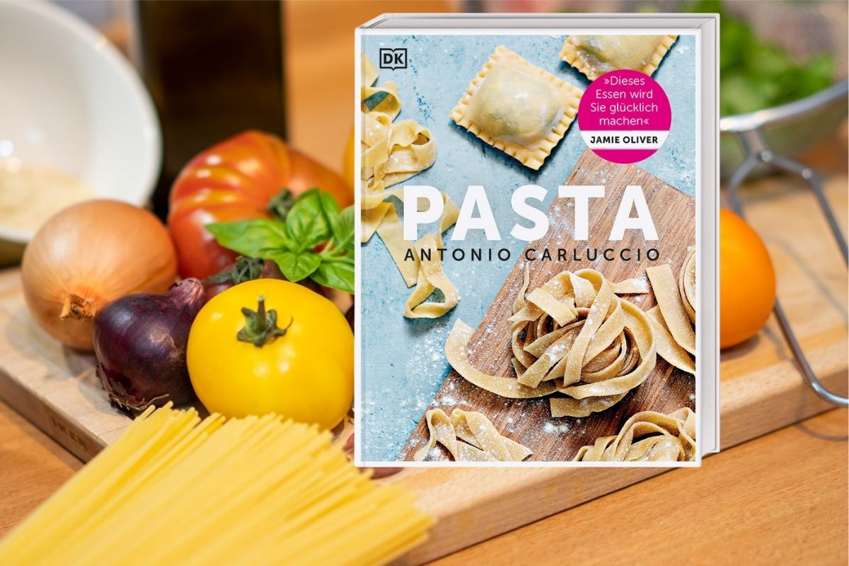 "Pasta" von Antonio Carluccio: 100 traditionelle Rezepte für eine kulinarische Reise durch Italien