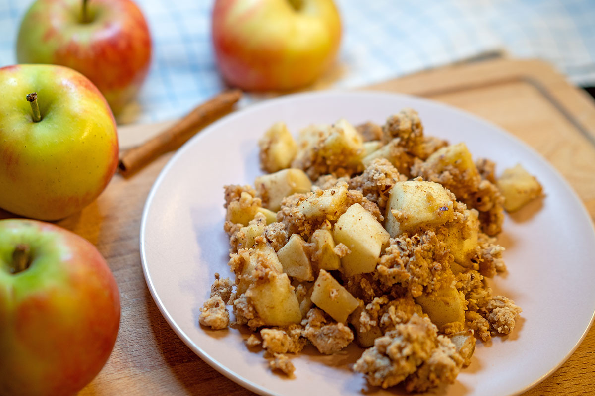 Einfaches Dessert-Rezept: Apfel-Crumble