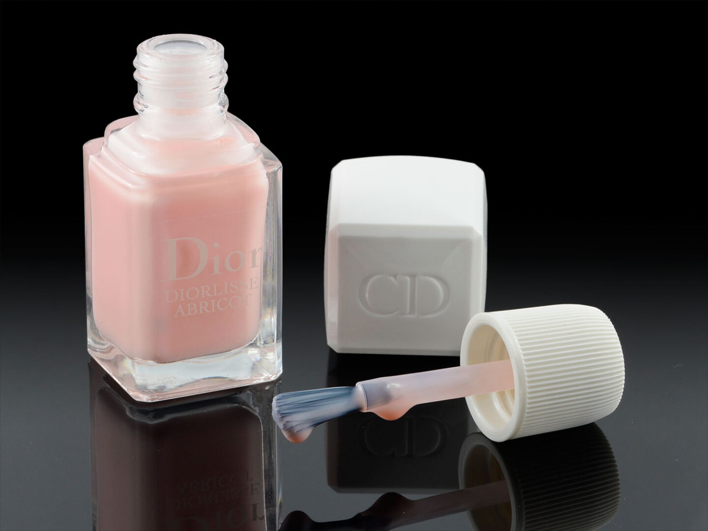 Ein neutraler Nagellack von Diorlisse Abricot