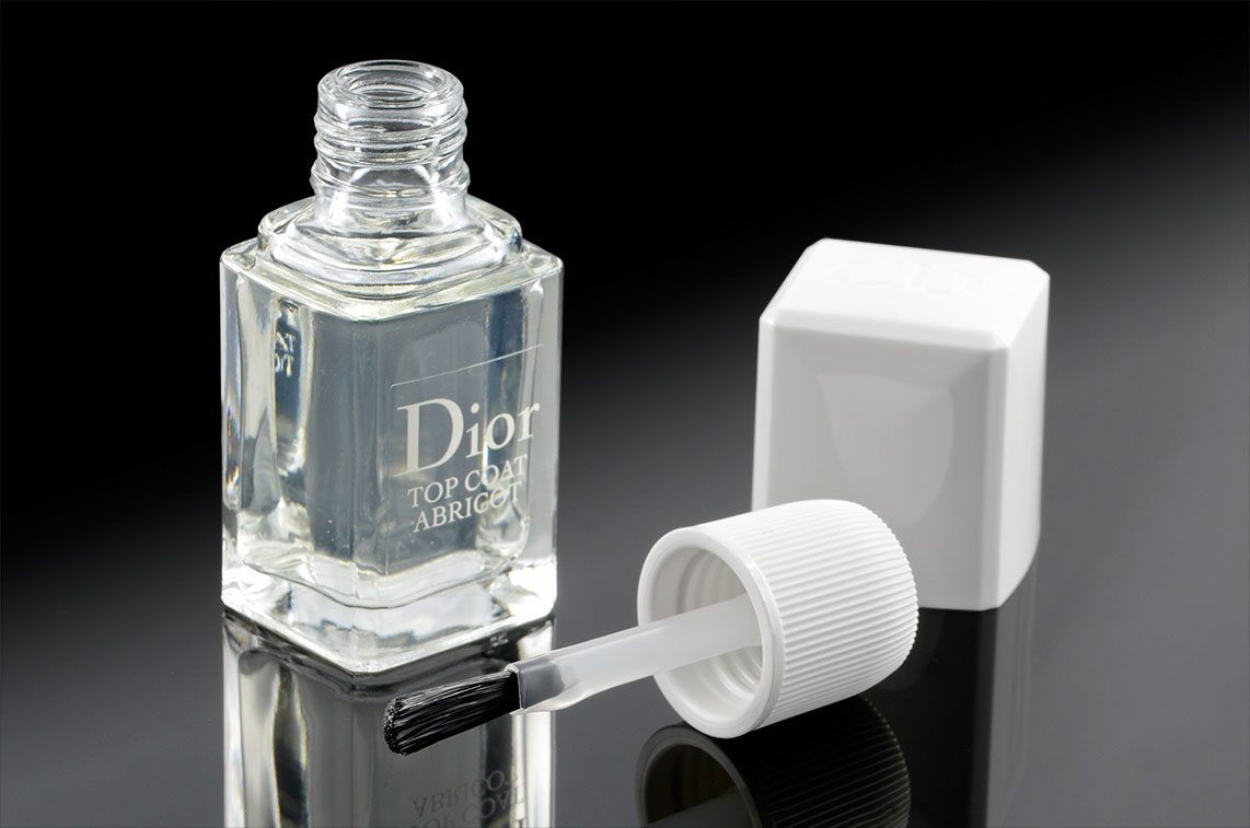 Ein farbloser Top Coat von Dior - perfekt für die DIY-Pediküre