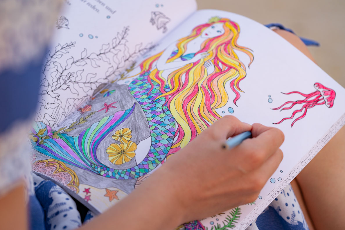 Offline hobbies to beat the winter blues: RetroCat painting