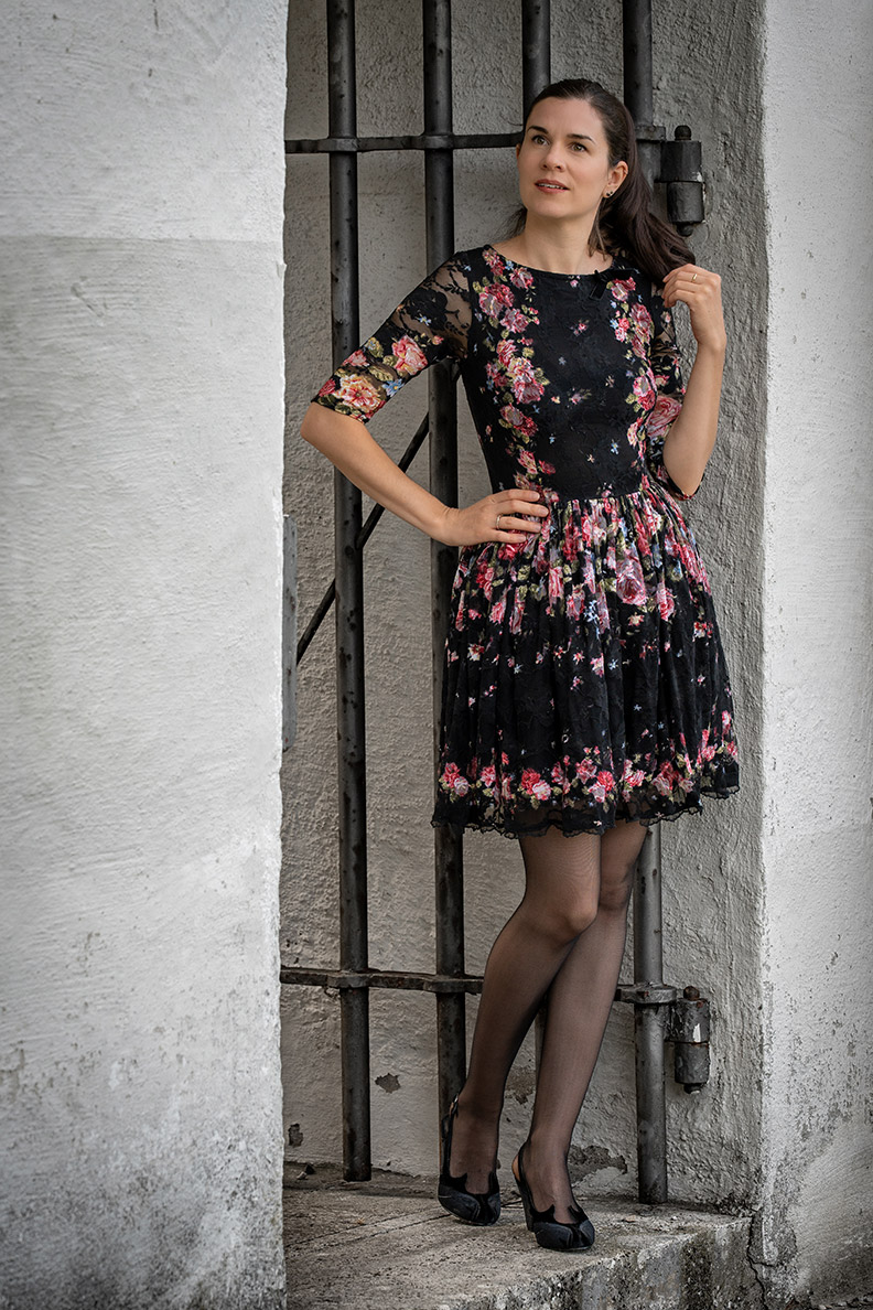 RetroCat wearing a retro dress with floral print by Wheels & Dollbaby